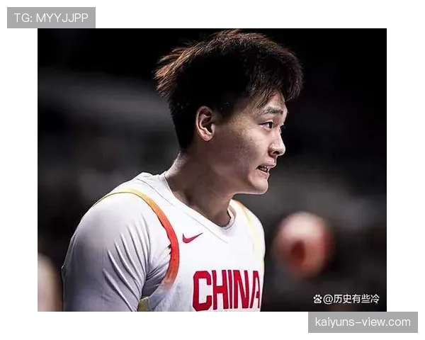 赵睿打完球拎着名牌袋子进私人会所,我的工资卡要申请休假了 赵睿打完球拎着名牌袋子进私人会所,我的工资卡要申请休假了